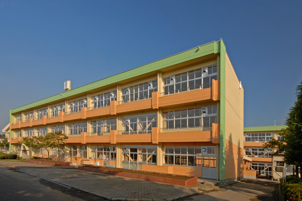 岩井 中学校